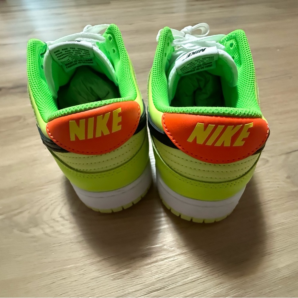 Nike men’s Neon Green and Orange Sneakers